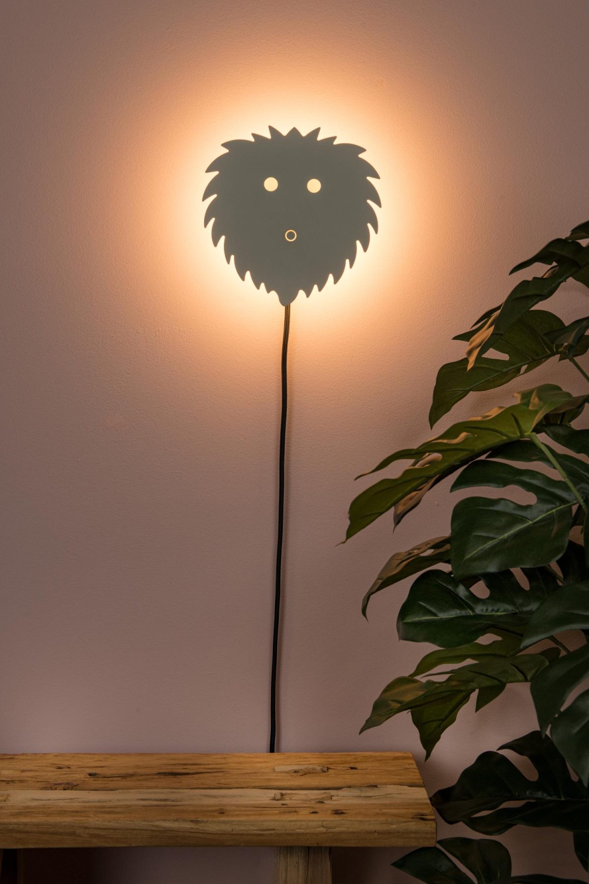 Dimbare ledwandlamp voor een kinderkamer