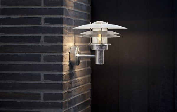 Amalienborg lampada da parete industriale IP54 E27 grigia
